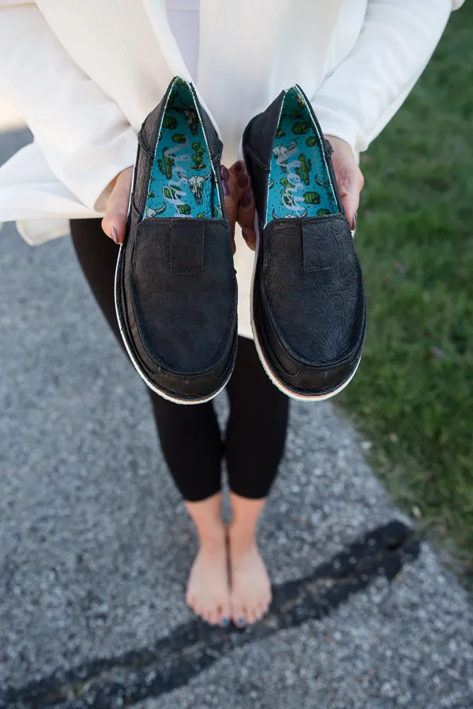 Citrine Shoes in Black